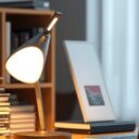 Lampka na biurko: jak wybrać funkcjonalne i ergonomiczne oświetlenie dopasowane do potrzeb użytkownika