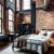 Styl loftowy w sypialni: jak połączyć surowość z przytulnością i funkcjonalnością
