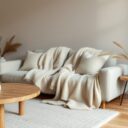 Quiet luxury materiały: jak wybrać naturalne surowce podkreślające dyskretną elegancję wnętrz