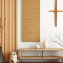 Styl japandi w dekoracjach na ścianę: naturalne materiały i harmonia bez nadmiaru